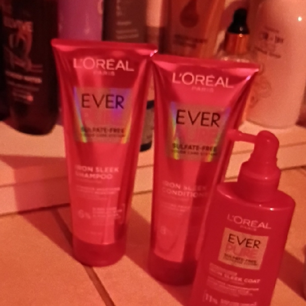 L'Oreal Ever Sulfate-Free Shampoo - Vibrant Pink
